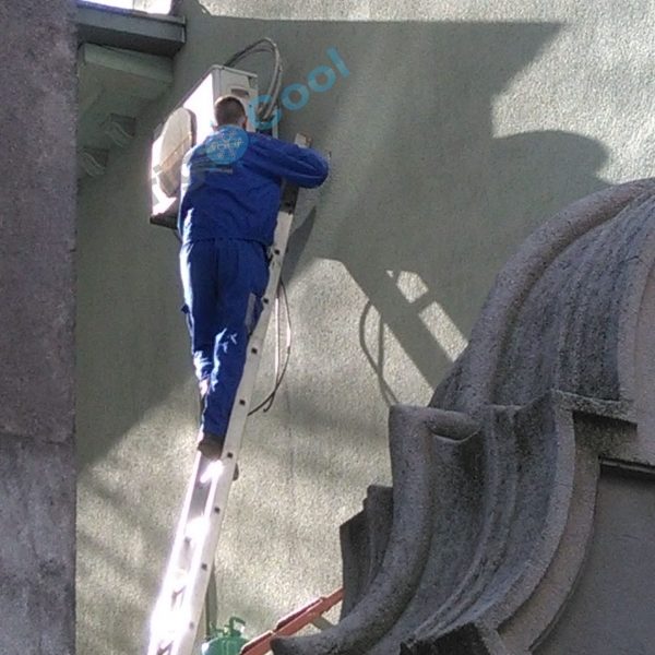Provera spoljasnje jedinice pri redovnom godisnjem servisiranju klime
